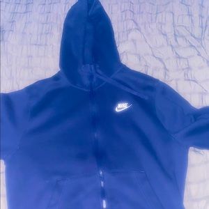 I am selling a Nike jacket goes good with everything